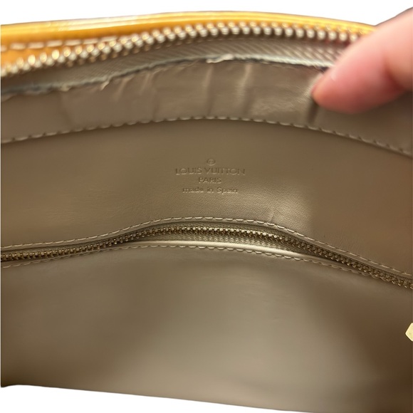 LOUIS VUITTON Vernis Houston Yellow/Gold Bag - Picture 13 of 16